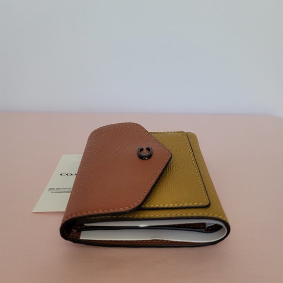 COACH Wyn Colorblocked Crossgrain Leather Small Tri-fold Wallet- Flax Multi $89⭐ - Picture 11 of 16
